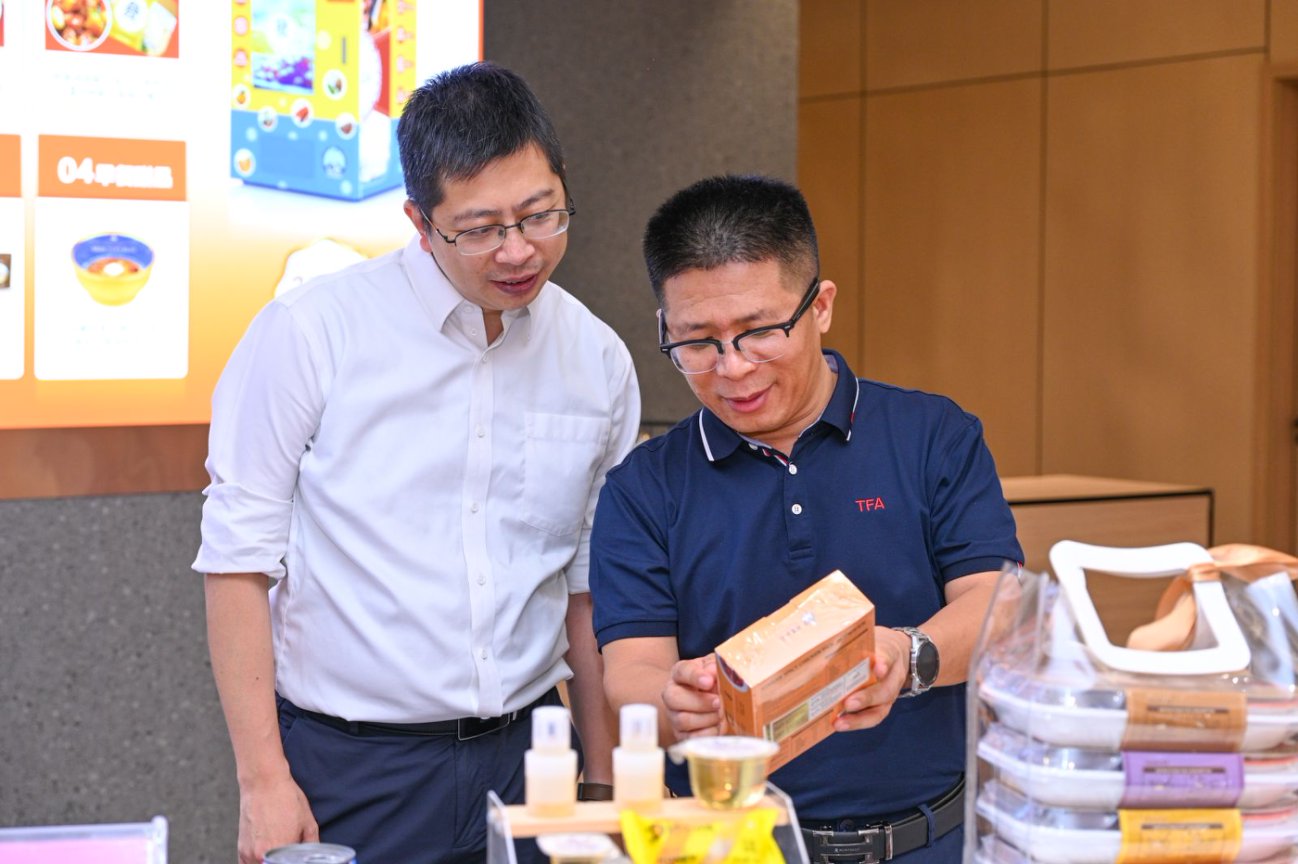 肖小荣介绍南宫电子游戏产品